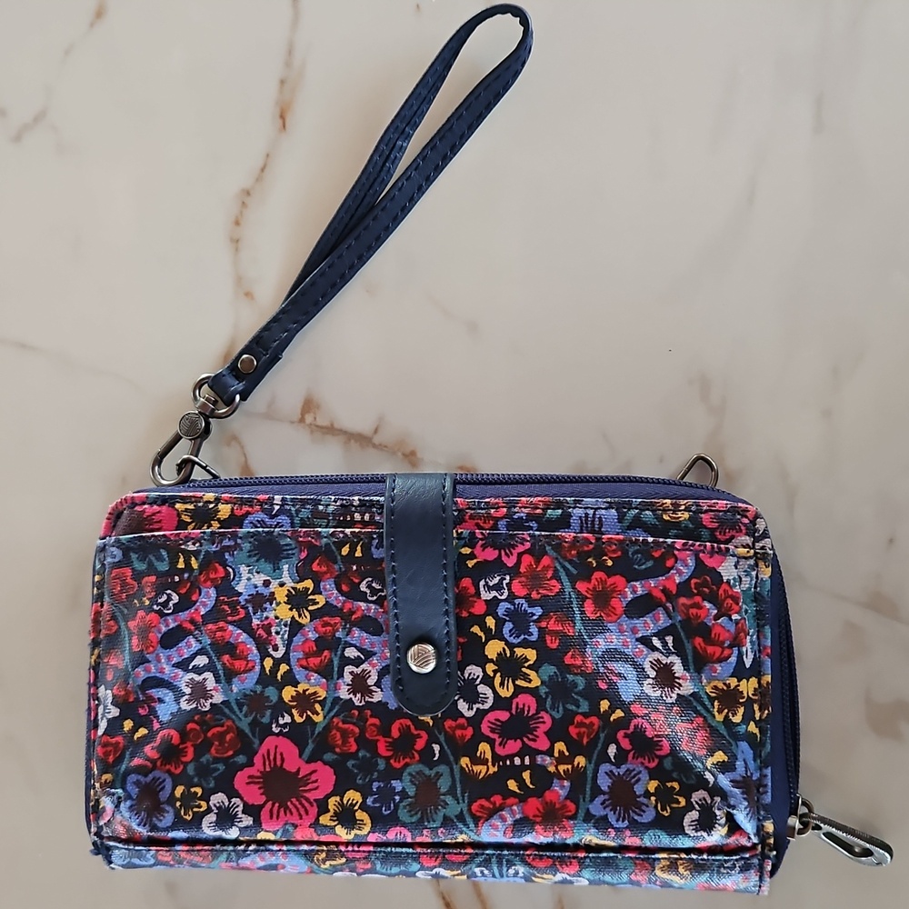 Sakroots smartphone crossbody - Crimson Mojave Canyon